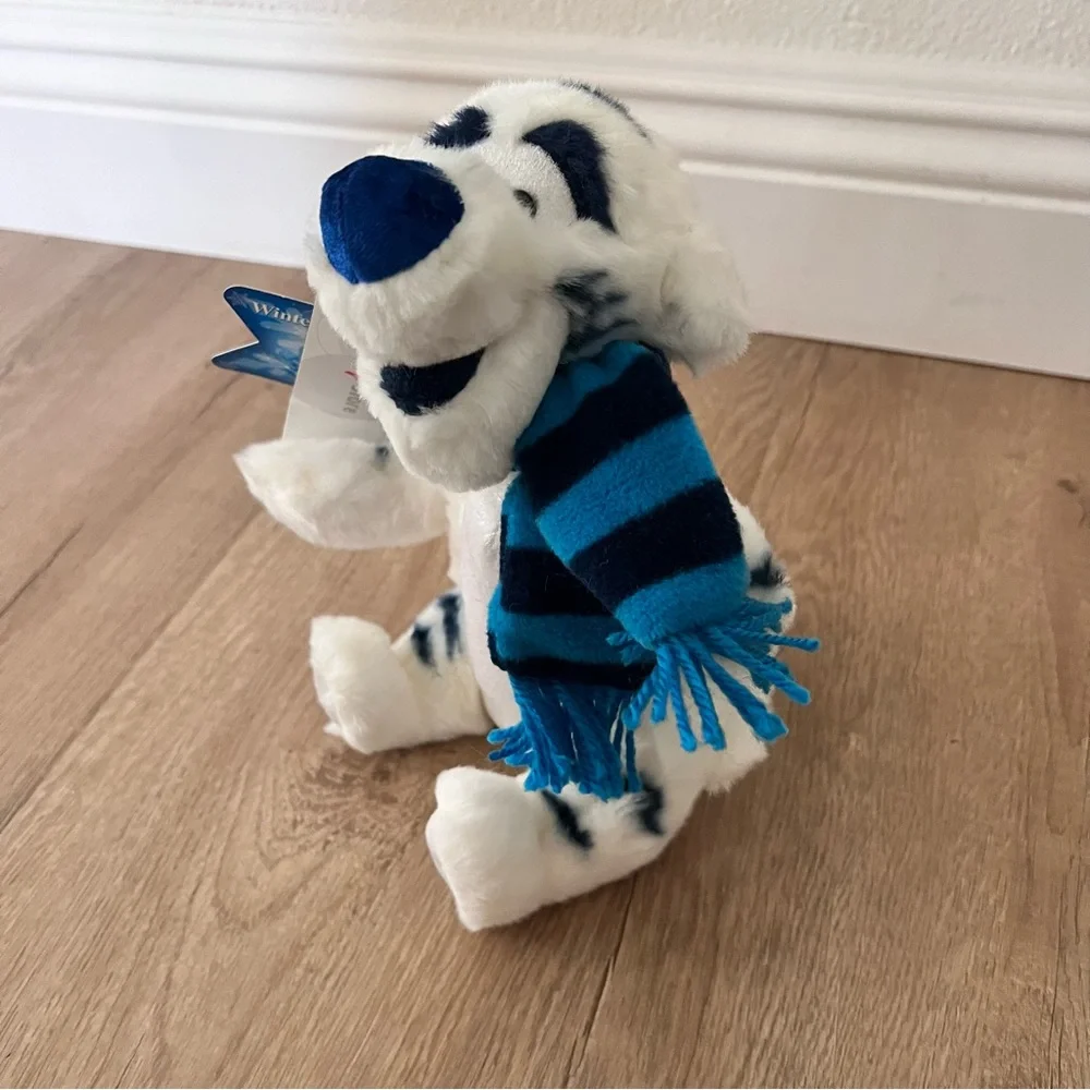 Japan Disney Store Winnie the Pooh Winter White Tigger‎ 8
